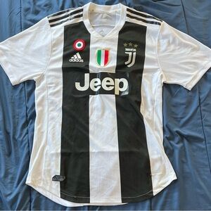 Cristiano Ronaldo Juventus kit 2018/19